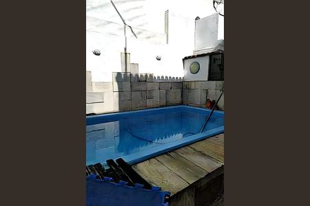 Casa à venda com 177m², 5 quartos e 2 vagas