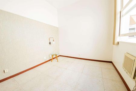 Apartamento à venda com 2 quartos, 65m² em Copacabana, Rio de Janeiro