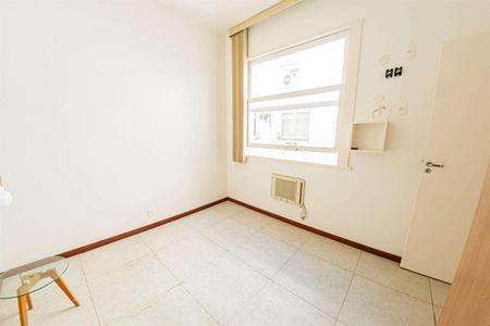 Apartamento à venda com 2 quartos, 65m² em Copacabana, Rio de Janeiro