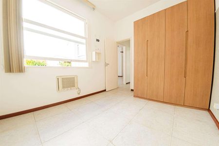 Apartamento à venda com 2 quartos, 65m² em Copacabana, Rio de Janeiro