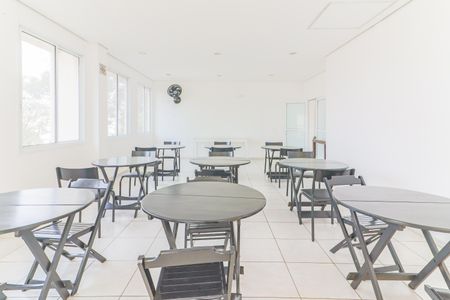 Apartamento à venda com 119m², 2 quartos e 2 vagas Apartamento à venda com 119m², 2 quartos e 2 vagasÁrea comum - Salão de festas