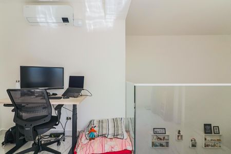 Apartamento à venda com 119m², 2 quartos e 2 vagas Apartamento à venda com 119m², 2 quartos e 2 vagasCobertura - Escritório