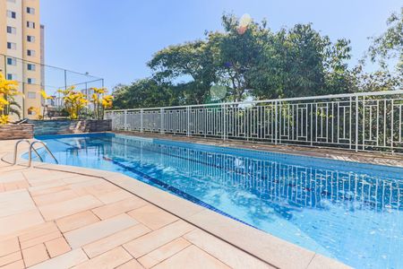 Apartamento à venda com 119m², 2 quartos e 2 vagas Apartamento à venda com 119m², 2 quartos e 2 vagasÁrea comum - Piscina