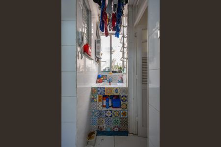 Apartamento à venda com 60m², 2 quartos e 1 vagaÁrea de Serviço