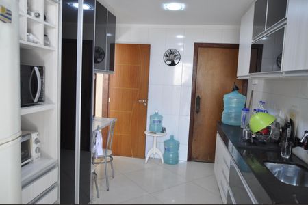 Apartamento à venda com 85m², 2 quartos e 1 vagaCozinha