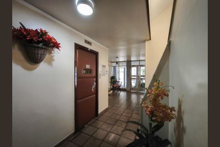 Apartamento à venda com 44m², 1 quarto e 1 vagaFachada e portaria