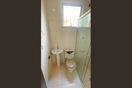 Banheiro de apartamento para alugar com 2 quartos, 50m² em Sagrada Família, Belo Horizonte