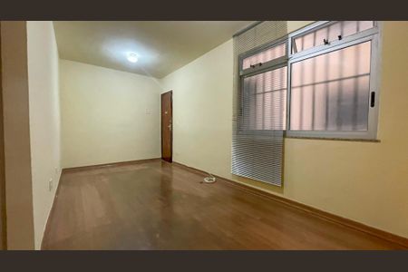 Quarto 1 de apartamento para alugar com 2 quartos, 50m² em Sagrada Família, Belo Horizonte