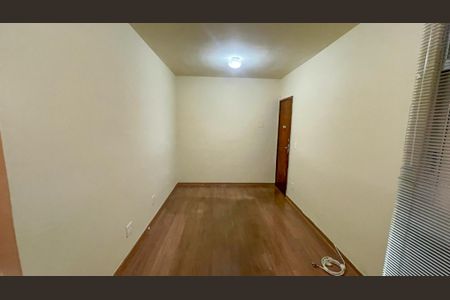 Quarto 1 de apartamento para alugar com 2 quartos, 50m² em Sagrada Família, Belo Horizonte