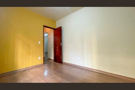 Sala de apartamento para alugar com 2 quartos, 50m² em Sagrada Família, Belo Horizonte