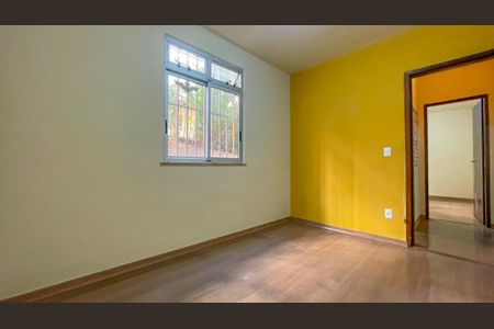 Sala de apartamento para alugar com 2 quartos, 50m² em Sagrada Família, Belo Horizonte