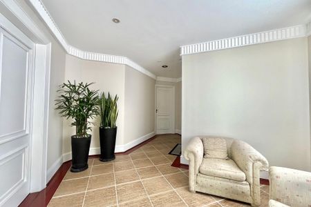 Apartamento à venda com 99m², 3 quartos e 2 vagasHall social