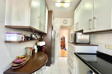 Apartamento à venda com 99m², 3 quartos e 2 vagasCozinha