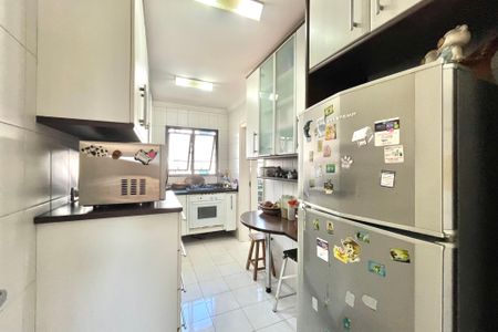 Apartamento à venda com 99m², 3 quartos e 2 vagasCozinha