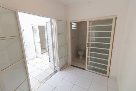 Casa à venda com 160m², 3 quartos e 2 vagasSuíte