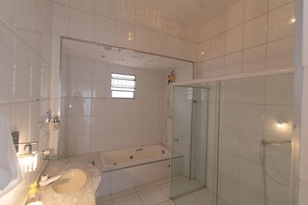 Casa à venda com 160m², 3 quartos e 2 vagasBanheiro Social