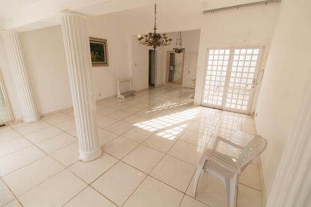 Casa à venda com 160m², 3 quartos e 2 vagasSala