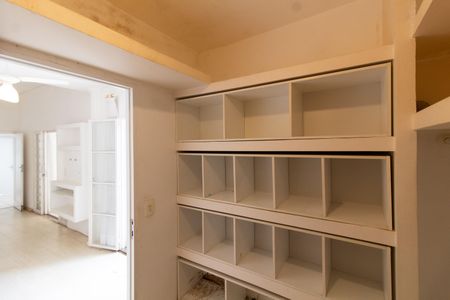 Casa à venda com 160m², 3 quartos e 2 vagasCloset do quarto 2