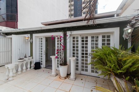 Casa à venda com 160m², 3 quartos e 2 vagasÁrea Externa