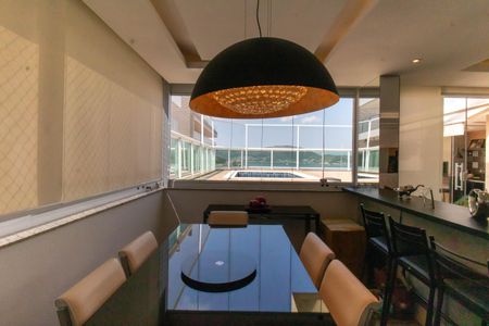 Sala de apartamento à venda com 3 quartos, 170m² em Icaraí, Niterói