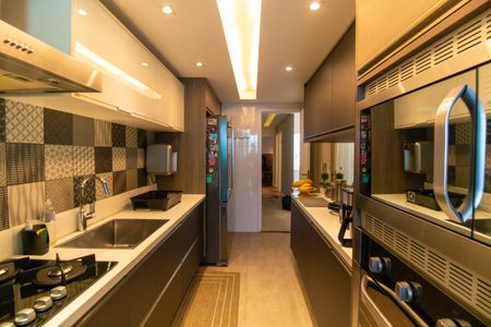 Apartamento à venda com 170m², 3 quartos e 2 vagasCozinha e Área de Serviço