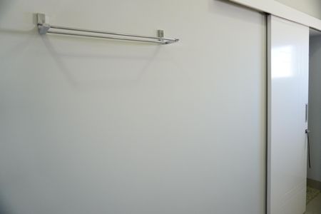 Casa de condomínio para alugar com 330m², 4 quartos e 4 vagasBanheiro da Suíte 