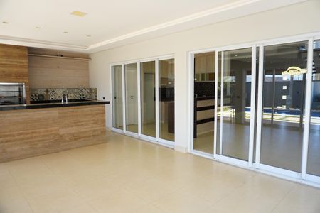 Casa de condomínio para alugar com 330m², 4 quartos e 4 vagasEspaço Gourmet