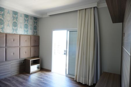 Casa de condomínio para alugar com 330m², 4 quartos e 4 vagasSuíte 