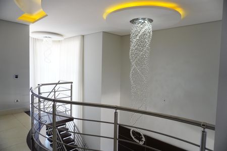 Casa de condomínio para alugar com 330m², 4 quartos e 4 vagasHall