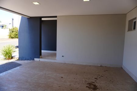 Casa de condomínio para alugar com 330m², 4 quartos e 4 vagasGaragem