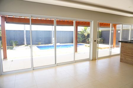 Casa de condomínio para alugar com 330m², 4 quartos e 4 vagasEspaço Gourmet