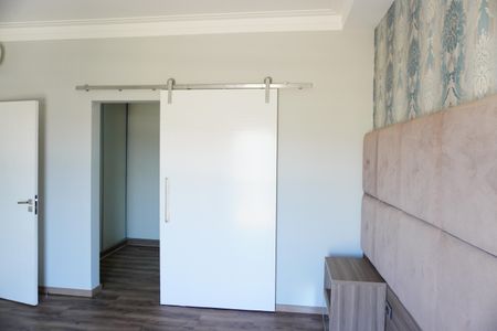 Casa de condomínio para alugar com 330m², 4 quartos e 4 vagasSuíte 