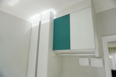 Casa de condomínio para alugar com 330m², 4 quartos e 4 vagasÁrea de Serviço