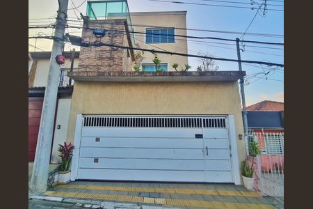 Casa à venda com 238m², 3 quartos e 3 vagas Casa à venda com 238m², 3 quartos e 3 vagasFachada do imovel