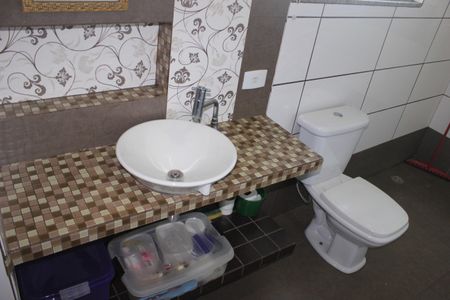 Casa à venda com 238m², 3 quartos e 3 vagasBanheiro Suíte 2