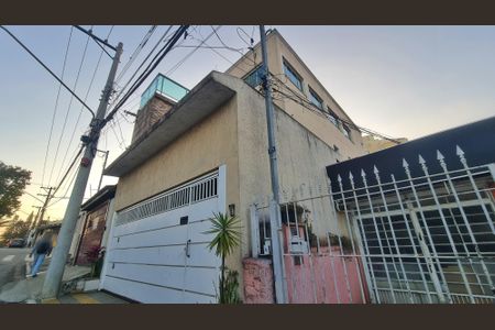 Casa à venda com 238m², 3 quartos e 3 vagas Casa à venda com 238m², 3 quartos e 3 vagasFachada do imovel