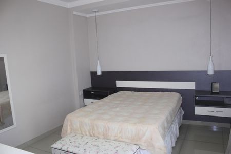 Casa à venda com 238m², 3 quartos e 3 vagasSuíte 2