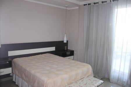 Casa à venda com 238m², 3 quartos e 3 vagasSuíte 2