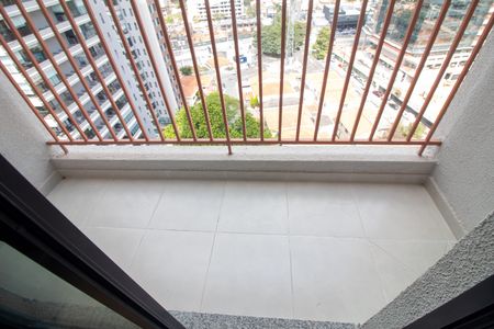Varanda de kitnet/studio para alugar com 1 quarto, 26m² em Jardim das Acacias, São Paulo