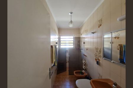 Casa à venda com 380m², 3 quartos e 2 vagasBanheiro Social