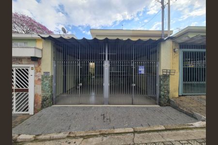 Casa à venda com 380m², 3 quartos e 2 vagasFachada