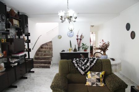 Casa à venda com 380m², 3 quartos e 2 vagasSala