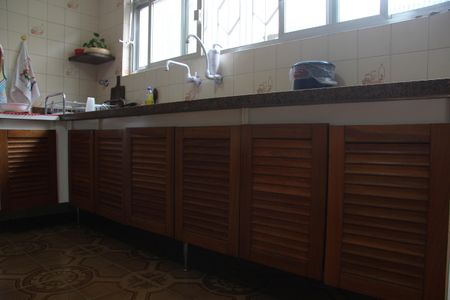 Casa à venda com 380m², 3 quartos e 2 vagasCozinha