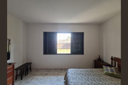 Casa à venda com 380m², 3 quartos e 2 vagasSuíte