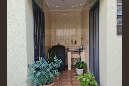 Casa à venda com 380m², 3 quartos e 2 vagasÁrea de Serviço