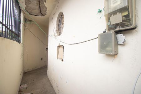 Quintal de kitnet/studio para alugar com 1 quarto, 42m² em Covanca, São Gonçalo