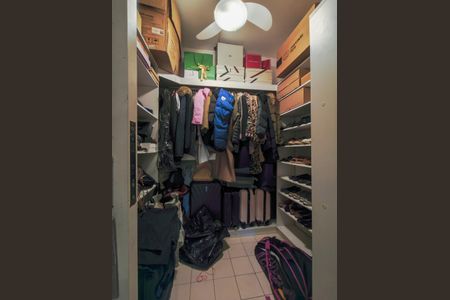 Apartamento à venda com 250m², 4 quartos e 3 vagasCloset da suíte 2