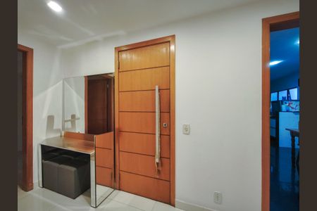 Apartamento à venda com 250m², 4 quartos e 3 vagasEntrada