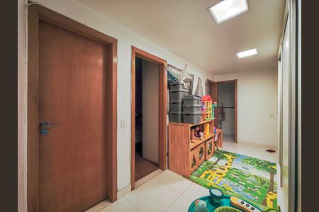 Apartamento à venda com 250m², 4 quartos e 3 vagasCorredor