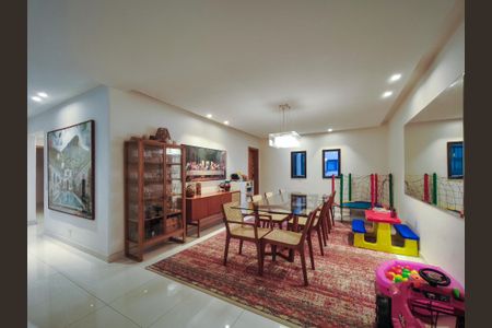 Sala de apartamento à venda com 4 quartos, 250m² em Tijuca, Rio de Janeiro